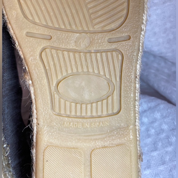 HAND MADE Stitched Detail Espadrilles - Picture 4 of 11